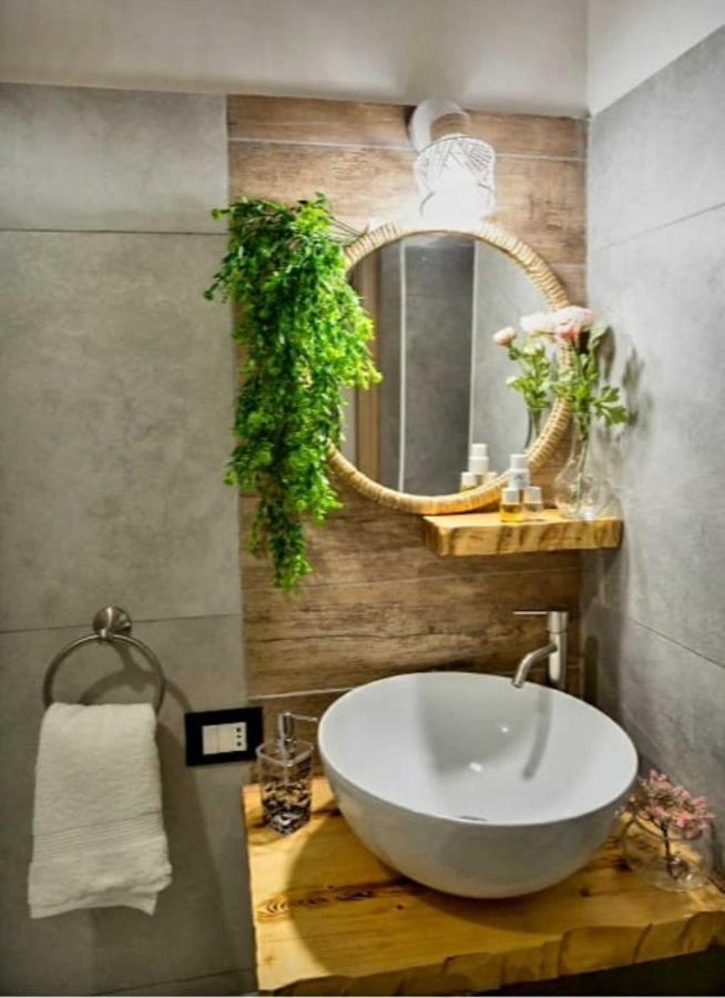 Casina Via Foria Bed & Breakfast Naples Exterior photo