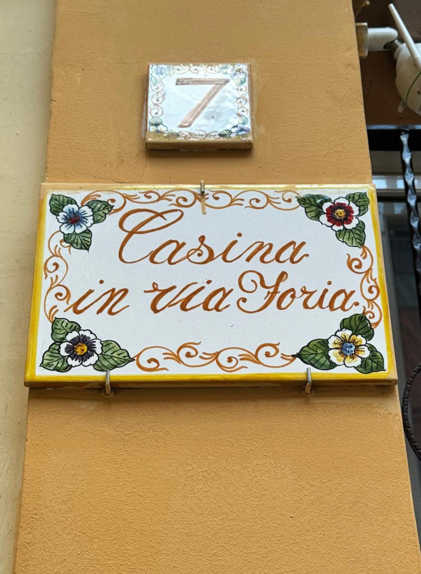 Casina Via Foria Bed & Breakfast Naples Exterior photo